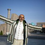 Pechino Express, Enzo Miccio porta i viaggiatori per l’Uzbekistan